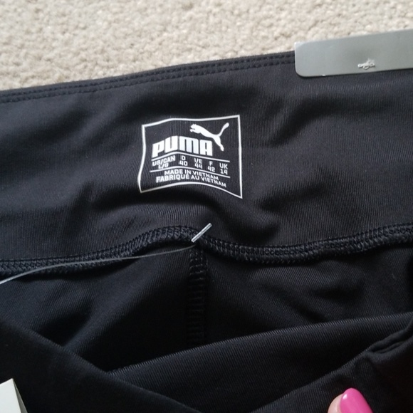 *SOLD* Puma capri leggings - Picture 2 of 3
